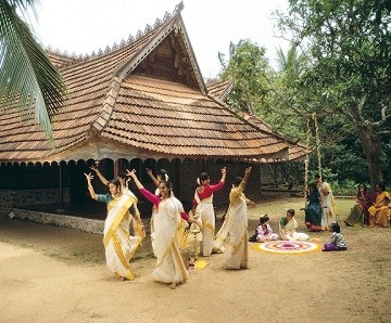 Kerela Women Dancing