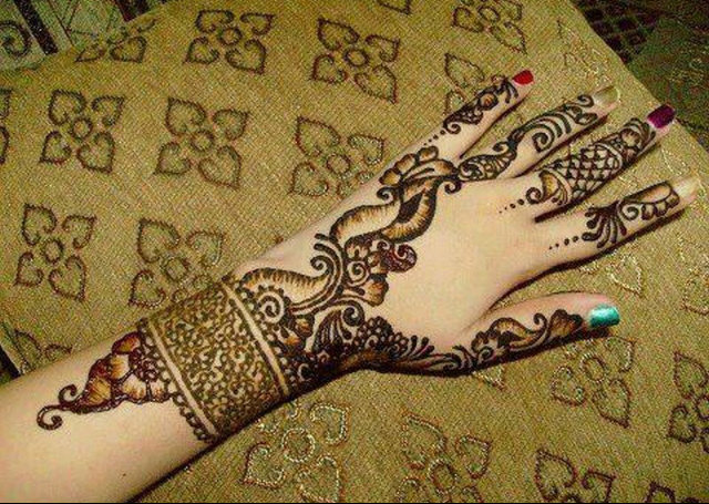 Arabic Mehandi Design with Haath Panja hand jewellery pattern