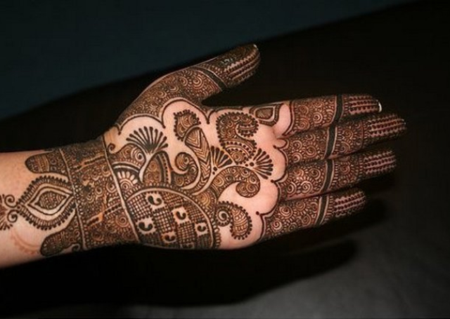 Best Arabic Mehandi Design with multiple patterns