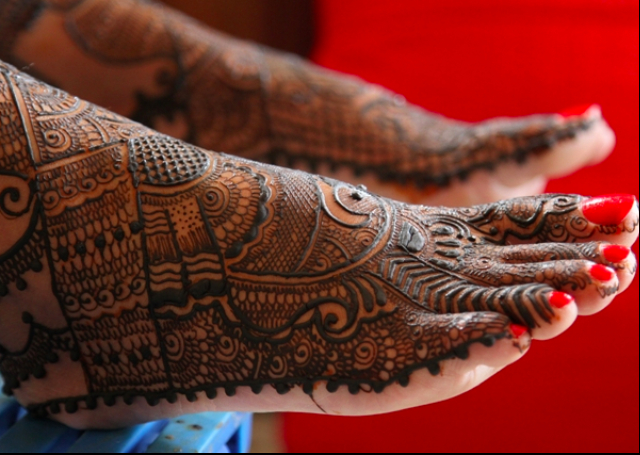 Best Arabic Mehandi Design with rich intricate patterns