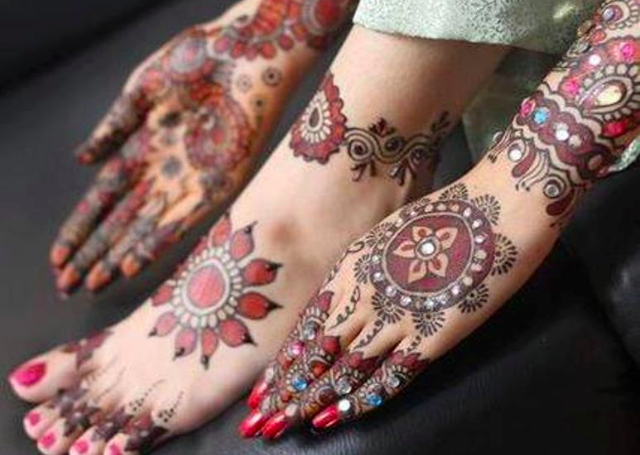 Shaded Bridal Mehandi Design embellished with colorful stones