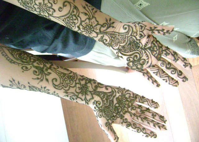 Full Arm Bridal Mehandi Design with mixed pattern