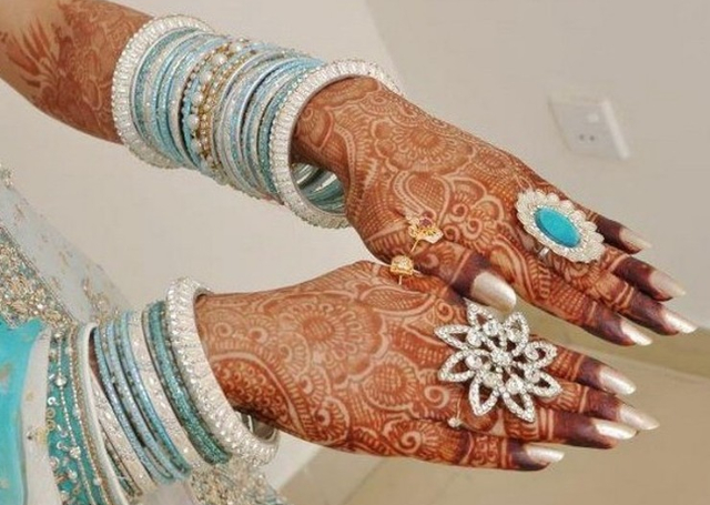 Floral Bridal Mehandi Design