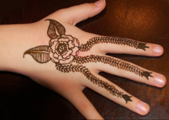 Simple Mehandi Design featuring rose pattern and creepers