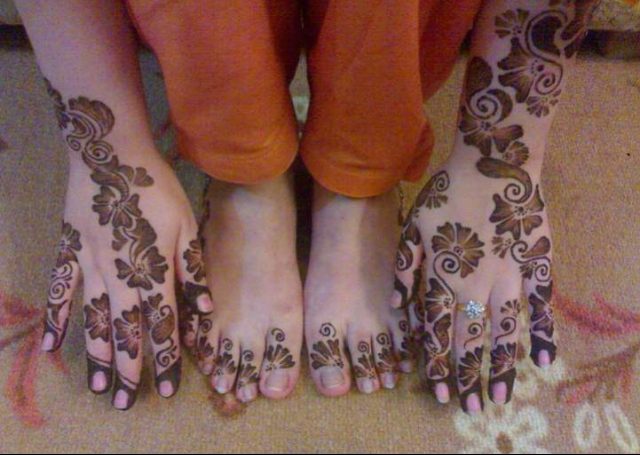 Arabic pattern for hands and feet