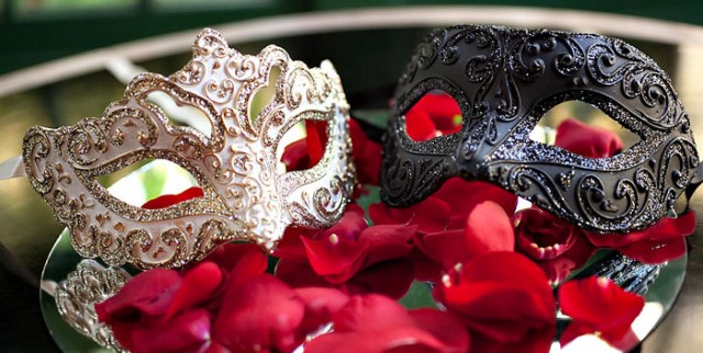 Masquerade-Kitty-Party-Theme