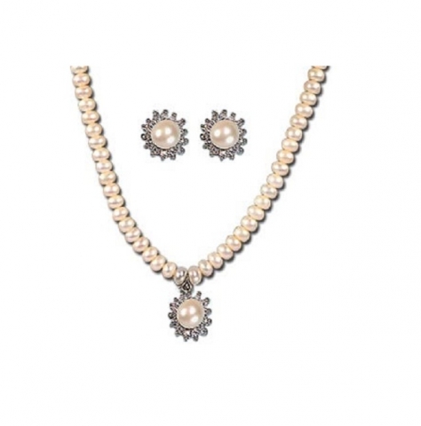 pearlneacklace_1381882830